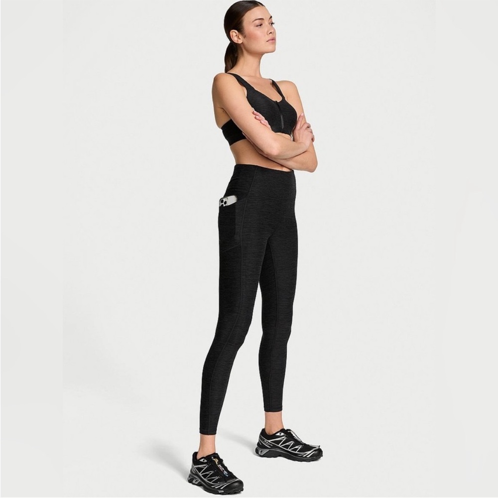 NWT Victoria Secret Flow On Point High Rise Leggings Women’s Size 4 Long Black